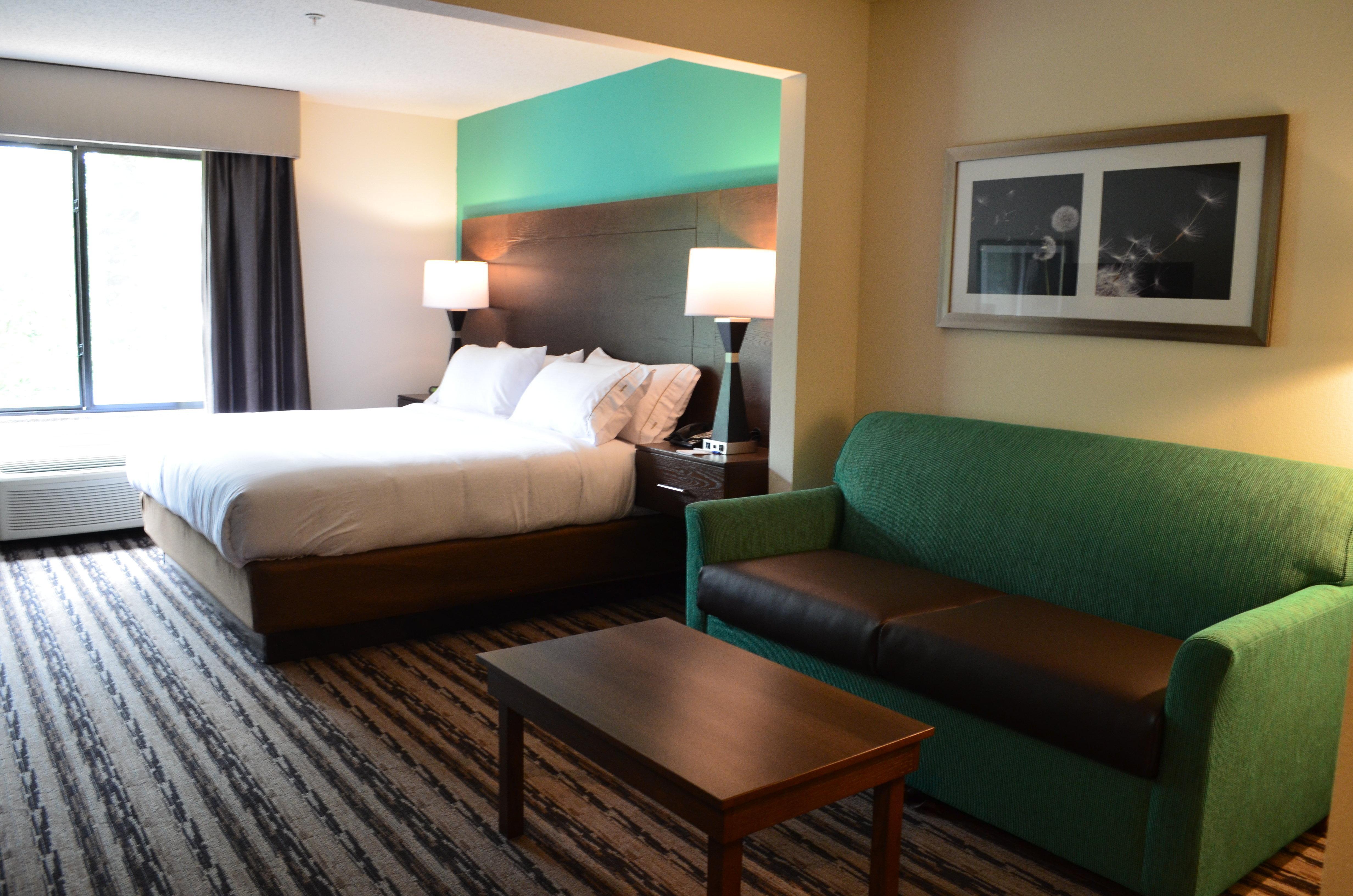 Holiday Inn Express Madison Ngoại thất bức ảnh