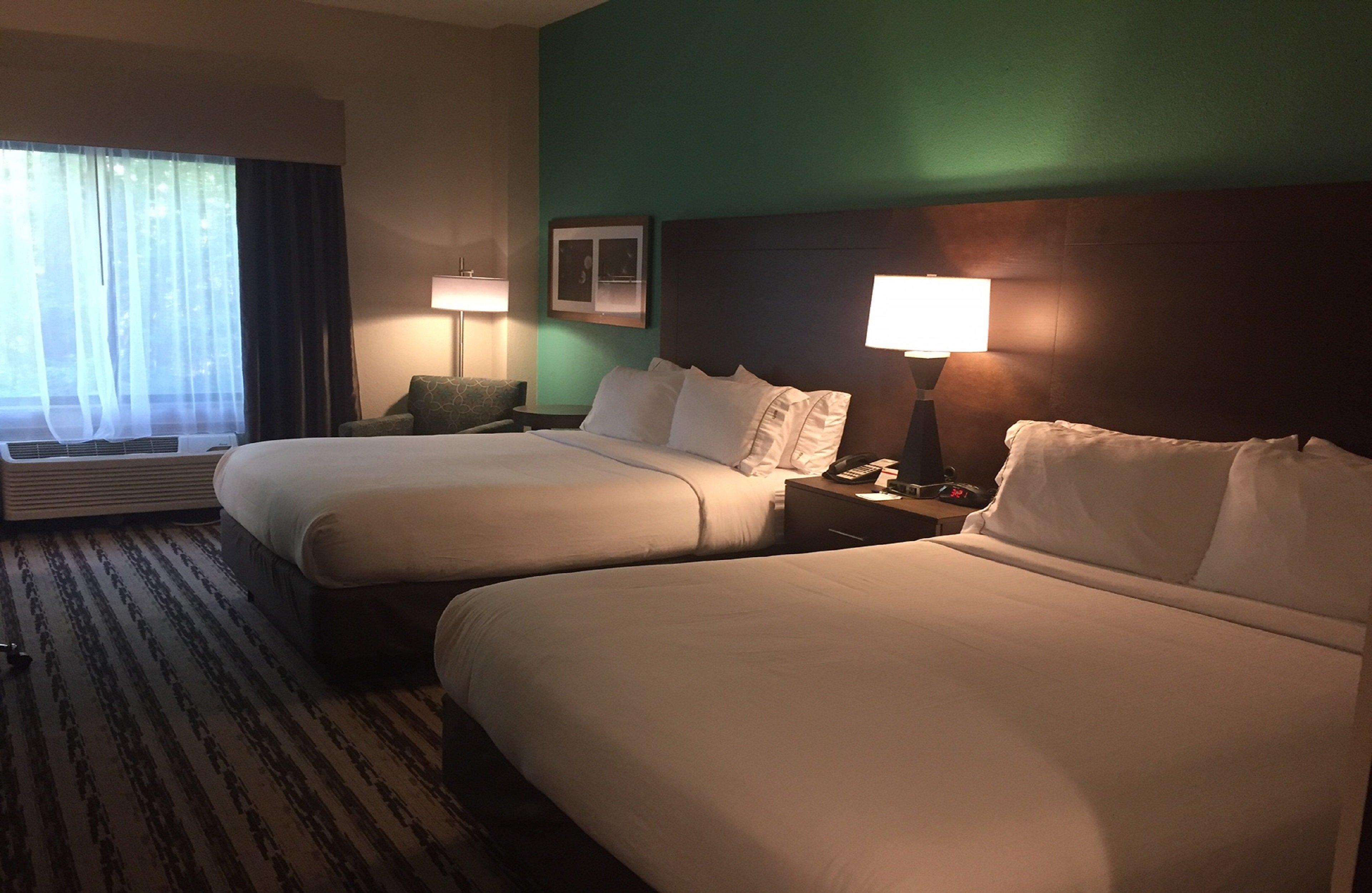Holiday Inn Express Madison Ngoại thất bức ảnh