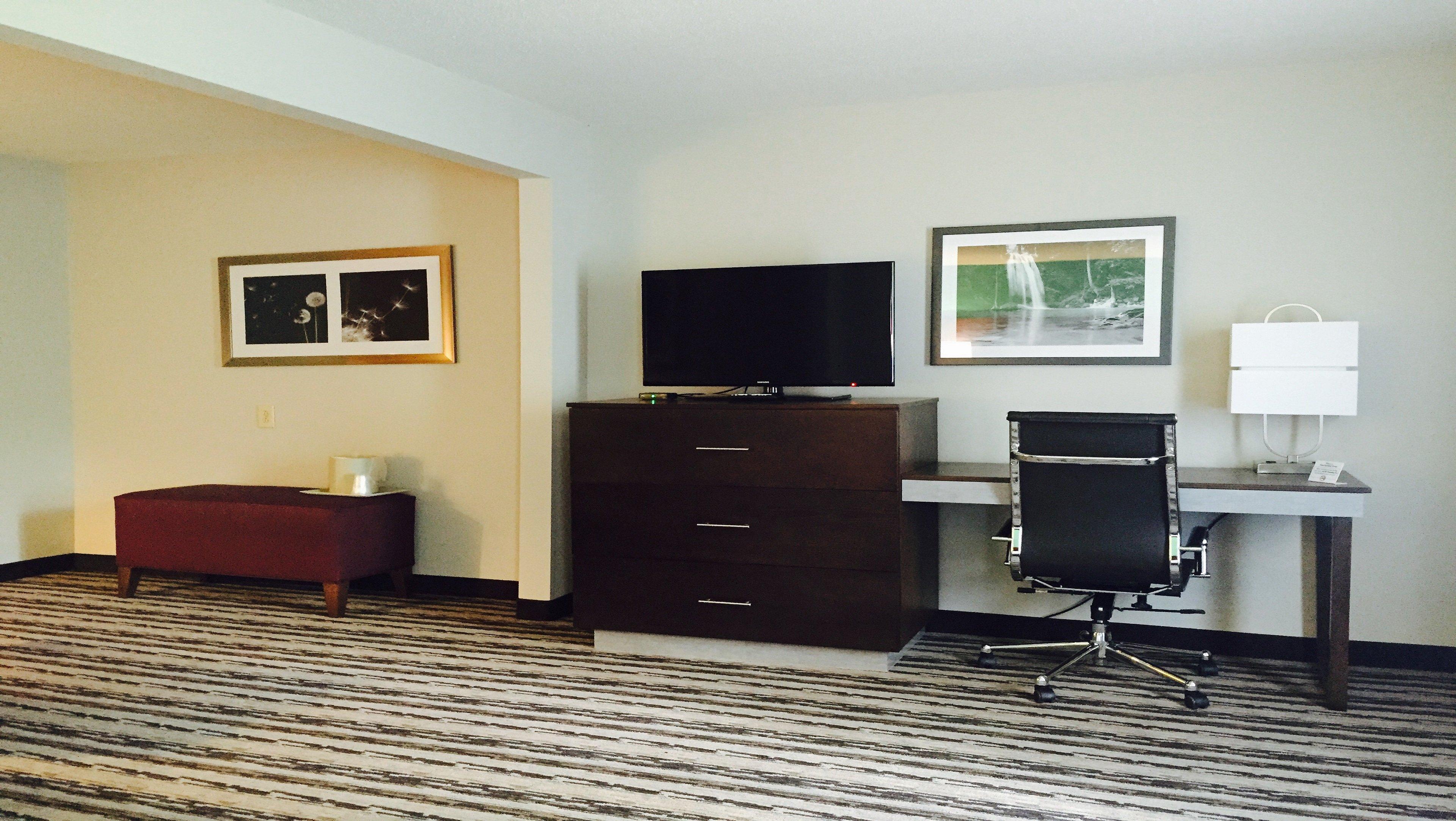Holiday Inn Express Madison Ngoại thất bức ảnh