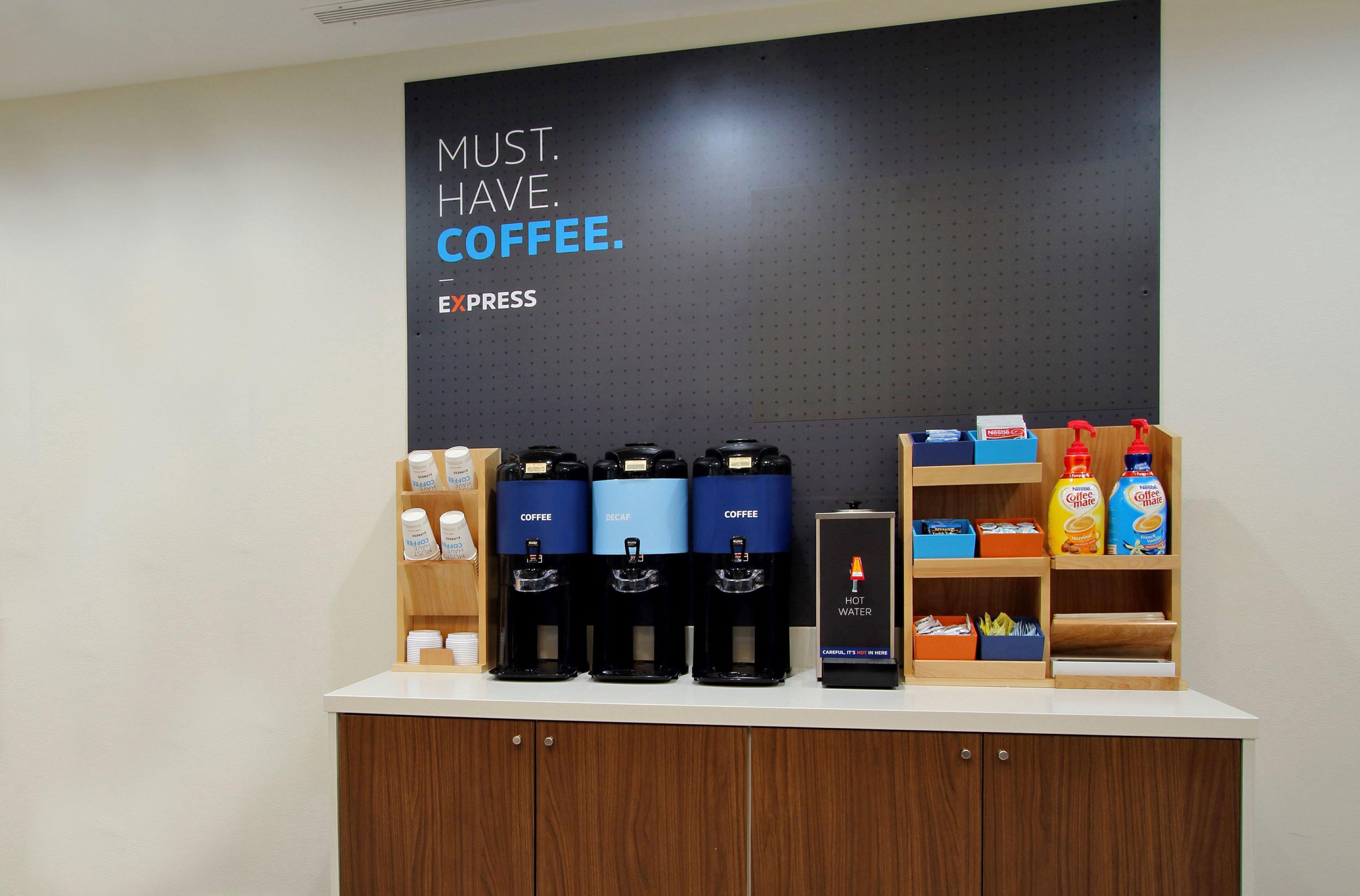 Holiday Inn Express Madison Ngoại thất bức ảnh