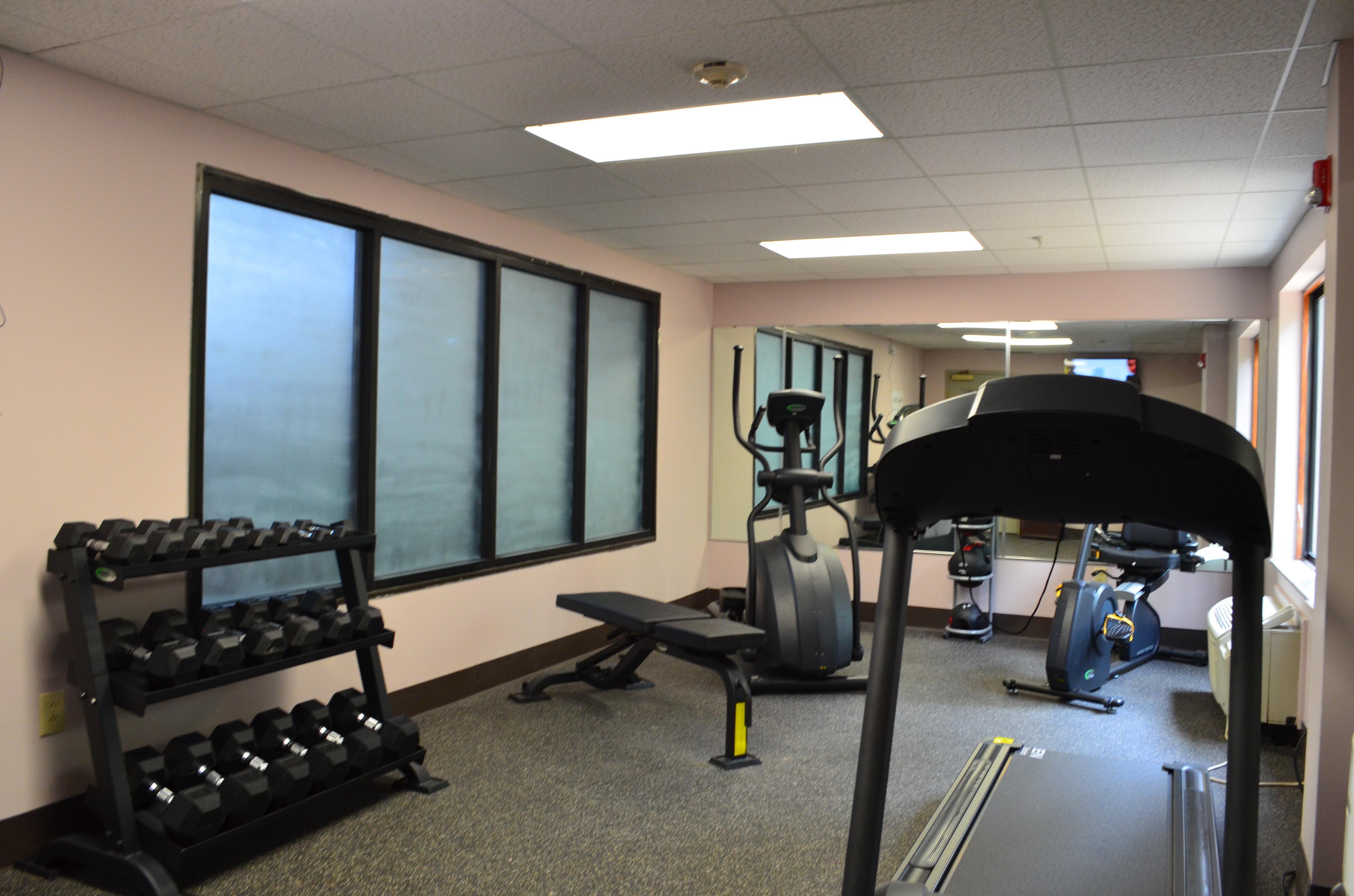 Holiday Inn Express Madison Ngoại thất bức ảnh