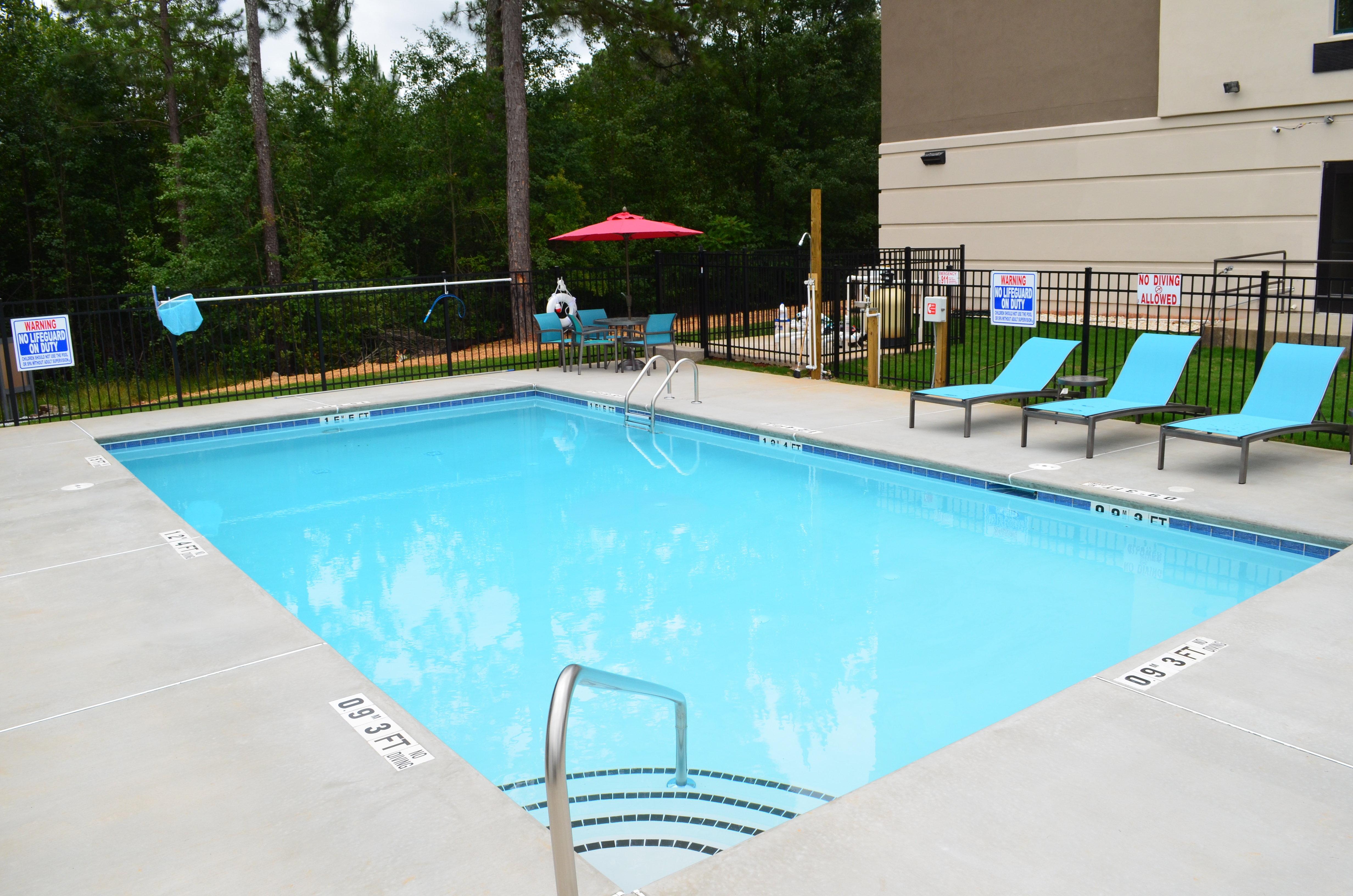 Holiday Inn Express Madison Ngoại thất bức ảnh