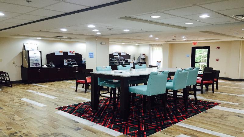 Holiday Inn Express Madison Ngoại thất bức ảnh